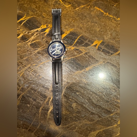 NWT Fossil Limited Edition Collector\'s NFL Dallas Cowboys Watch in Silver Tin